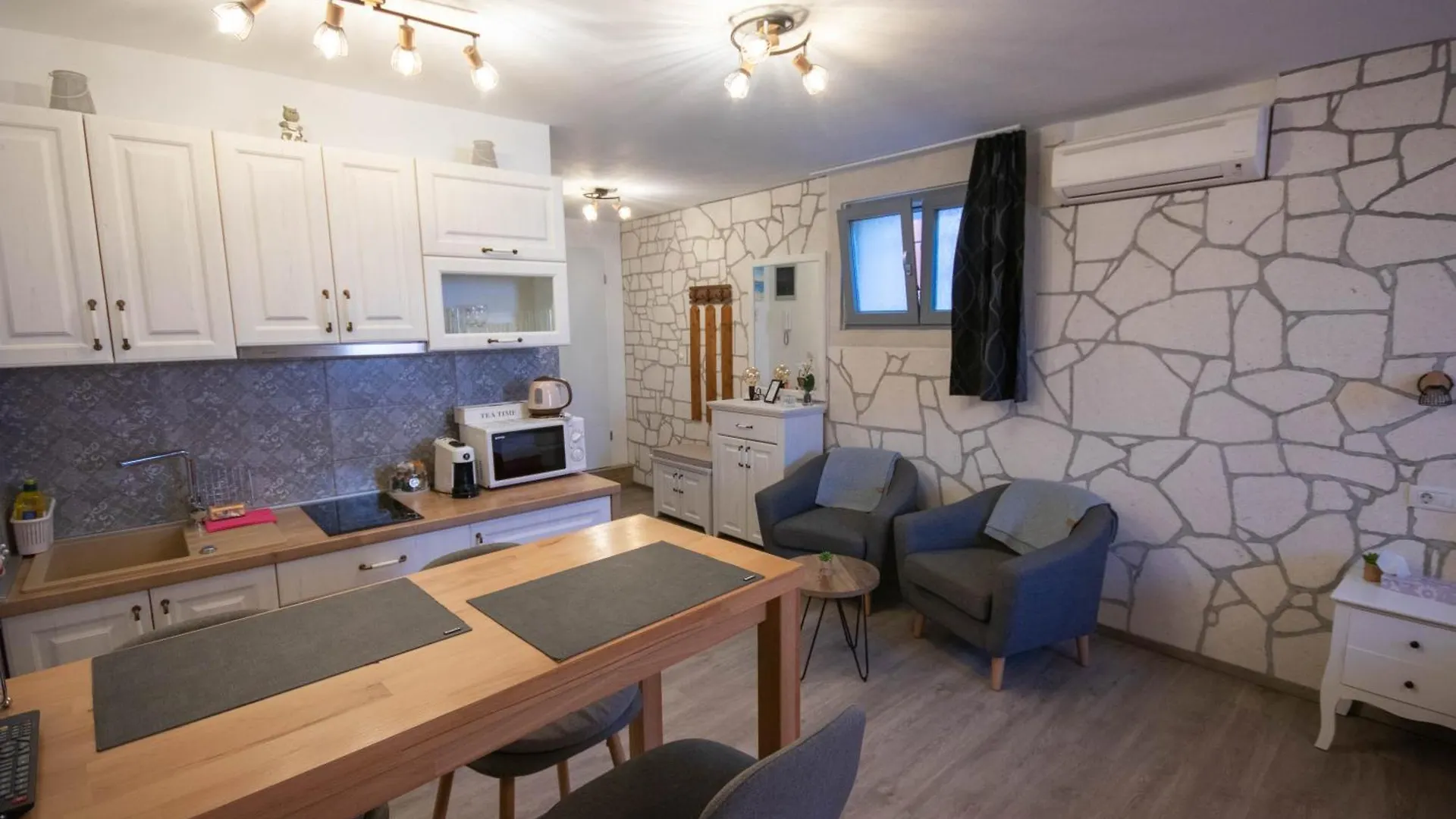 A&D Apartments 罗维尼