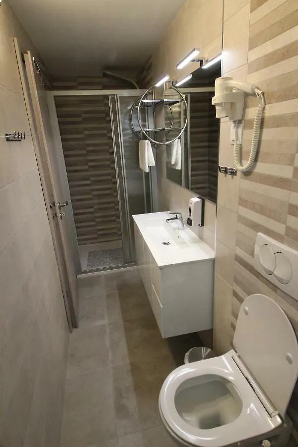 A&D Apartments 罗维尼